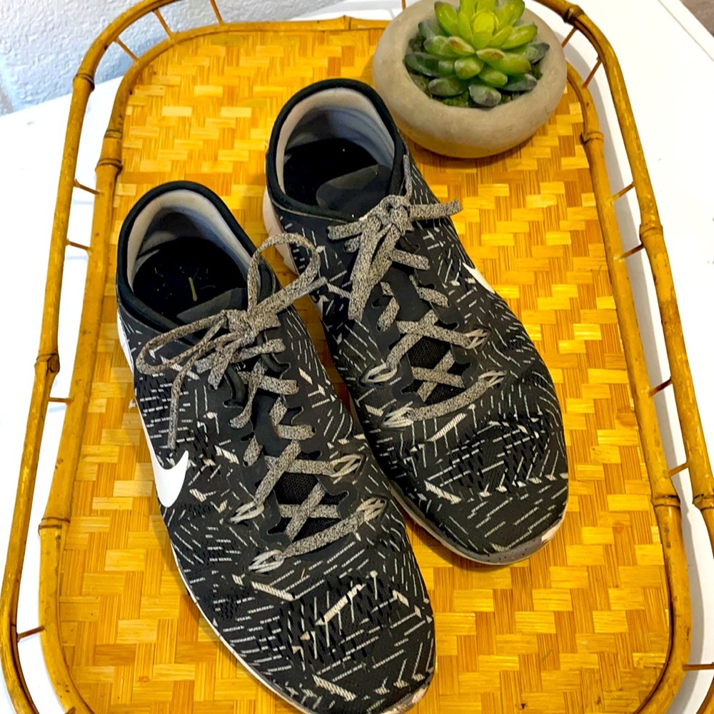 Nike Free TR Fit 5 Athletic Tennis Shoes
